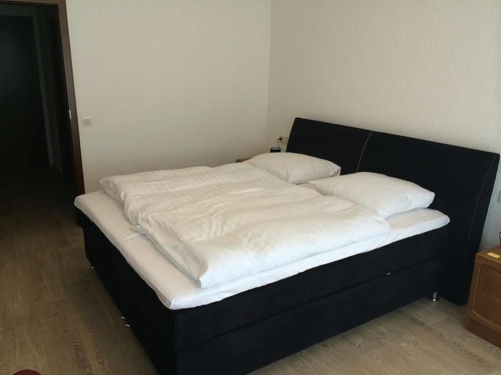 Zur Eiche Hotell Overath Exteriör bild